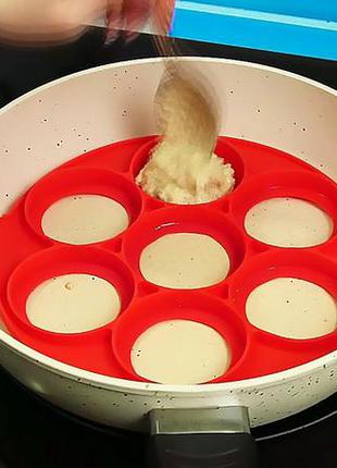 Силіконова форма для оладок flippin 'fantastic для млинців і яєць на 7 комірок bf1 фото