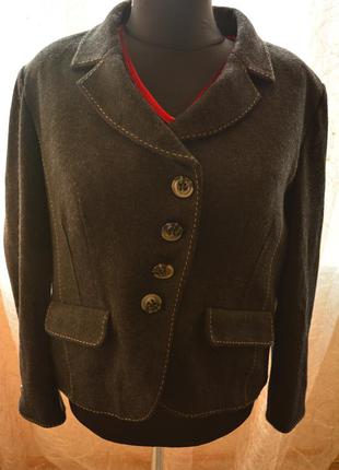 Теплый шерстяной трикотажный пиджак