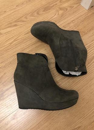 Суперкомфортные черевики guess