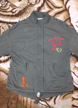 Куртка (вітровка) zara з декором, розмір m-l