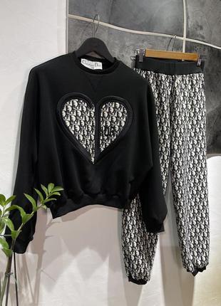 Жіночий прогулянковий спортивний костюм в стилі dior діор