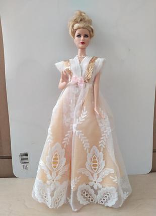 Сукні для ляльки барбі. фото реальні! дуже гарна якість