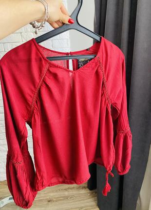 Шикарная воздушная бордовая блузка с объёмным рукавом