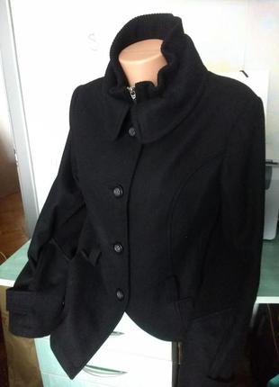 Відмінної якості півпальта etage 38