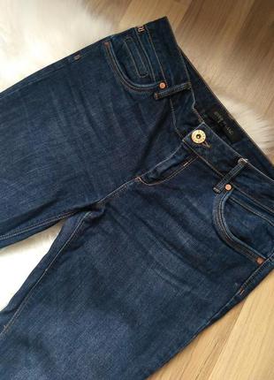 2 речі за ціною 1. щільні якісні прямі базові темно-сині джинси з потертостями3 фото