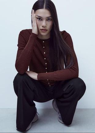 Текстурный кардиган с украшенными пуговицами  zara4 фото