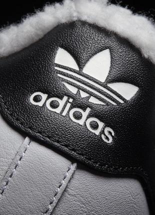 Теплые зимние женские кроссовки на меху adidas superstar w6 фото