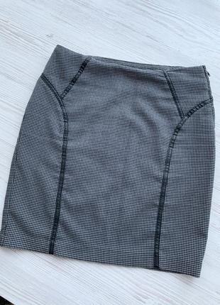 Стильна спідниця