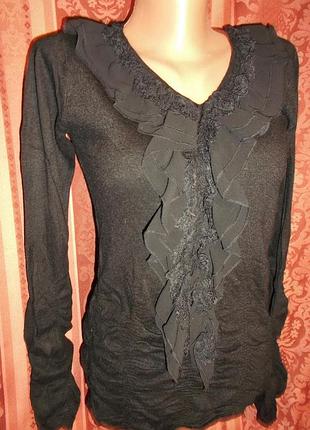 Блуза с рюшами xs-s черная miss swan свитер