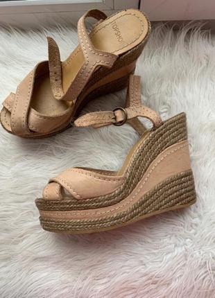 Босоніжки платформа, босоніжки на танкетці, шкіряні босоніжки