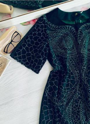 Неймовірно красиве смарагдове плаття в блисткітки. з вишуканим орнаментом.1 фото