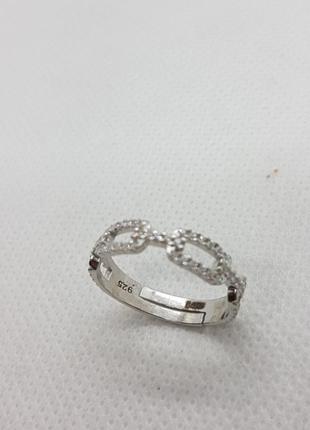 Кольцо серебряное с кубическим  цирконием1 фото