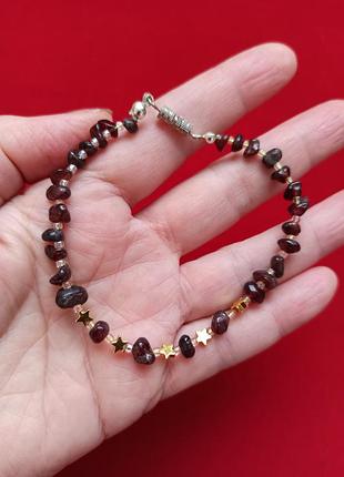 Изящный браслет из натурального минерала гранат