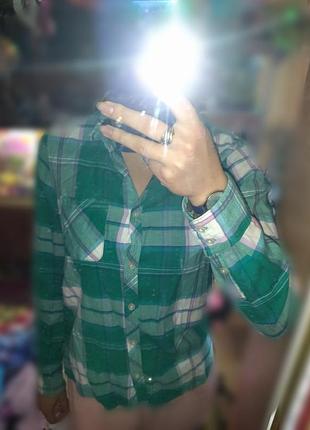 Зеленая рубашка в клеточку натуральная рубашка свободная.