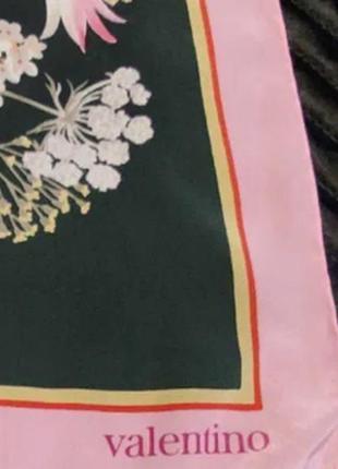 Винтажный шелковый платок от valentino3 фото