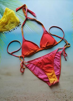 Яркий купальник бикини на завязках + повязка на голову