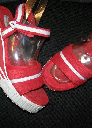 Стелька 25 см эксклюзив яркие стильные босоножки от from skechers