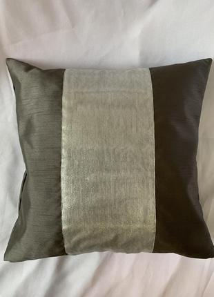 Декоративні наволочки, подушка на диван