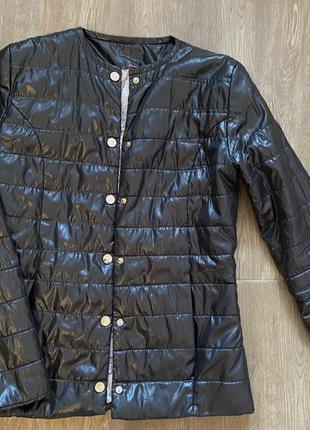 Легка курточка