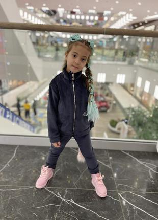 Велюровый костюм для девочки