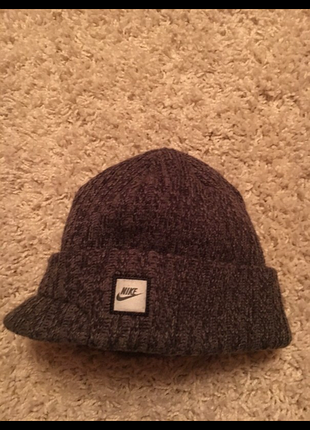 Шапка nike с козырьком