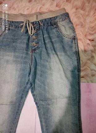 Стильные джинсы на манжете от terranova2 фото