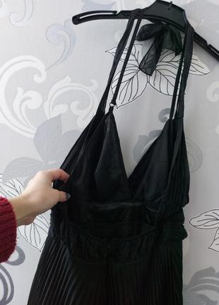 Шикарное чёрное плиссерованное вечернее новогоднее платье плиссе с открытой спиной5 фото