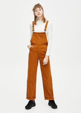 Комбінезон коричневий джинсовий брючний на широких бретелях pull&bear