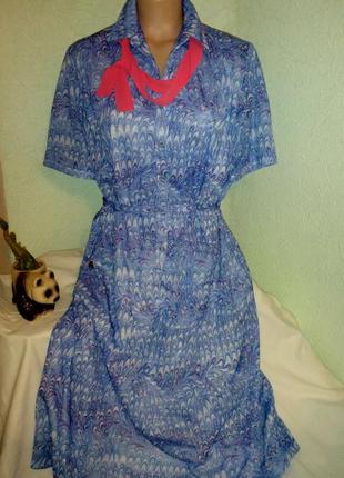Легке блакитне плаття з принтом,48-52разм.