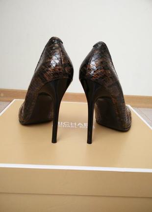 Элегантные лаковые туфли из натуральной кожи tucino4 фото