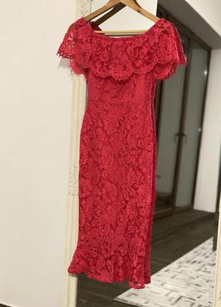 Розкішна малинова сукня з мереживом lipsy london3 фото