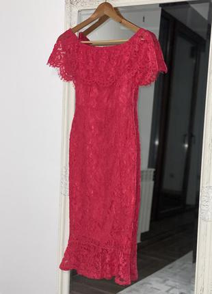 Розкішна малинова сукня з мереживом lipsy london5 фото