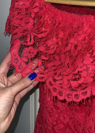 Розкішна малинова сукня з мереживом lipsy london6 фото