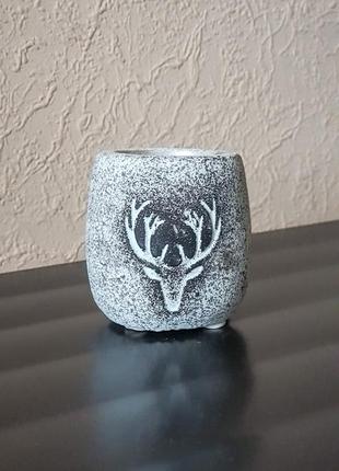 Стильний підсвічник з каменю