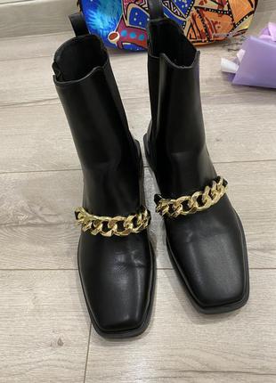 Zara -стильные ботинки с квадратными мысами6 фото