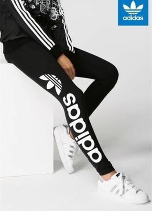 Жіночі спортивні жіночі adidas чорні біг лого жіночі адідас для залу бігу напис на всю ногу