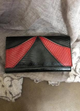 Гаманець з лакової шкіри новий