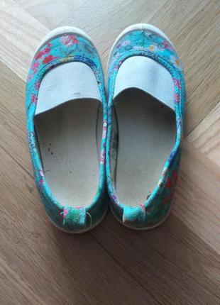 Продам сліпони (макасины) hm для дівчинки берюза з квітами розмір 28