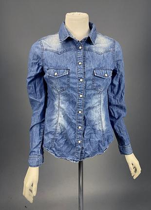 Рубашка стильная, джинсовая clockhouse, на кнопках