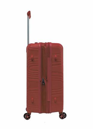Дорожный средний чемодан snowball 04303 м на 4 двойных колесах красный5 фото