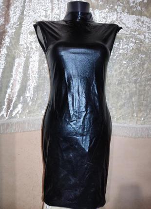 Латексна вінілова сукня з комірцем