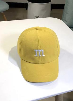 Детская кепка бейсболка m&m's (эмемдемс) с гнутым козырьком желтая, унисекс