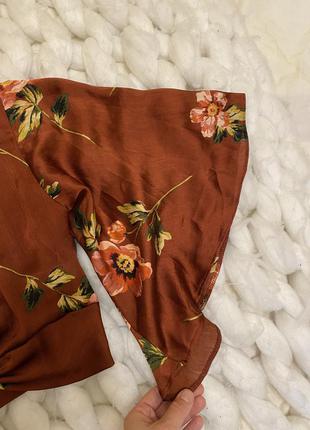 Топ блуза на запах шелковая атласная легкая в цветочный принт с объёмными рукавами свободная оверсайз3 фото