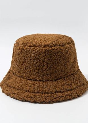 Женская меховая зимняя шапка панама теплая плюшевая пушистая (тедди, барашек, каракуль) белая4 фото