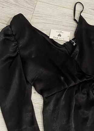 Черное атласное асимметричное платье мини6 фото