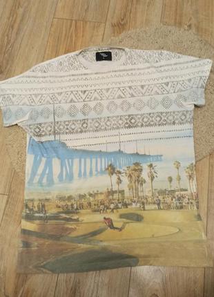Фірмена футболка з літнім принтом