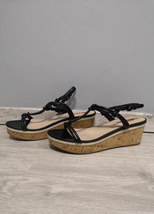 Босоніжки prada