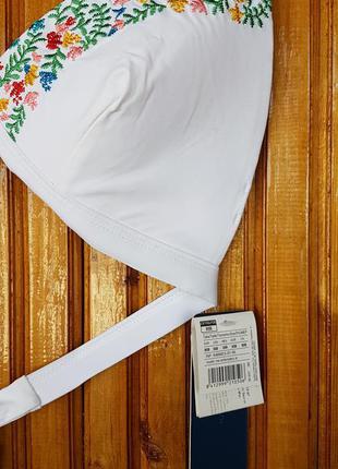 Белый купальный лиф с вышивкой women'secret. размер по бирке 95b, что соответствует размеру 80b или5 фото
