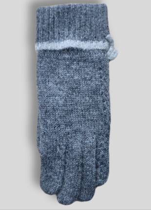Перчатки вязаные серого цвета