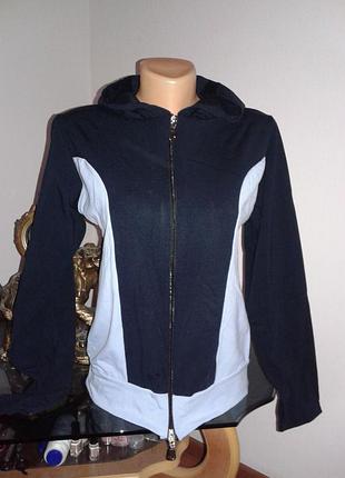 Продам нову спортивну кофту,светр